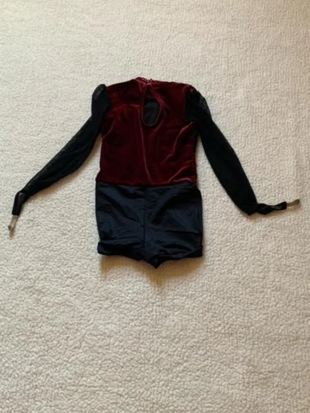 One-piece short dance costume with button and cute neck bow